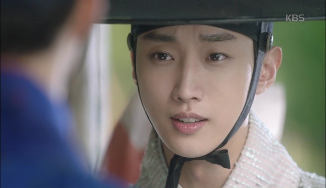 &ldquo;Moonlight&rdquo;: Th&acirc;n l&agrave; Thế tử, Park Bo Gum vẫn bị t&igrave;nh địch &ldquo;cướp tr&ecirc;n gi&agrave;n mướp&rdquo; như thường! - Ảnh 15.