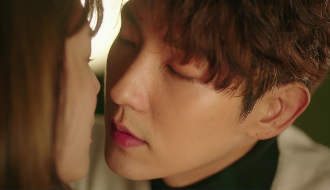 “7 First Kisses”: Cô gái may mắn nhất xứ Hàn vừa được Lee Jun Ki tỏ tình, đã đụng độ Park Hae Jin! - Ảnh 14.