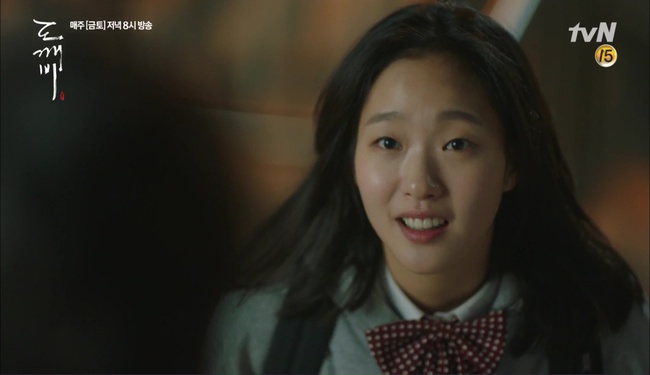 “Goblin”: Vừa gặp nạn, Kim Go Eun lập tức được hai mĩ thần siêu cấp đẹp trai tới giải cứu! - Ảnh 22.