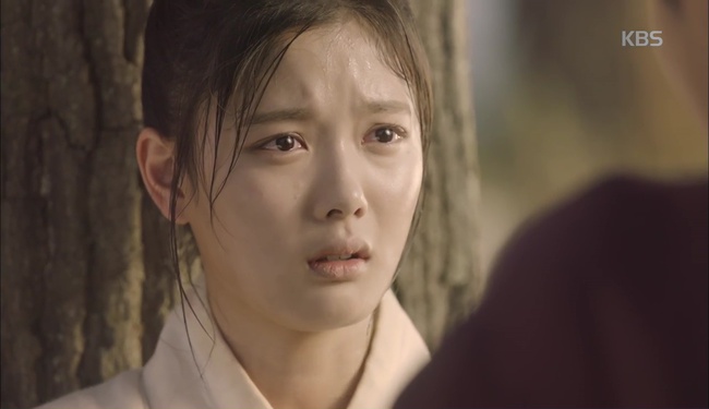 “Moonlight”: Vì dỗi Kim Yoo Jung ôm ấp kĩ nữ, Park Bo Gum ghen đến phát bệnh - Ảnh 28.