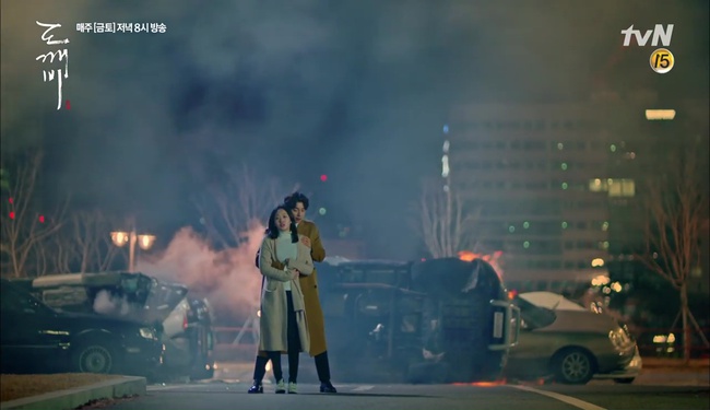 “Goblin”: Xuất hiện người thứ ba giữa cặp đôi yêu tinh Gong Yoo và cô nàng Kim Go Eun - Ảnh 47.