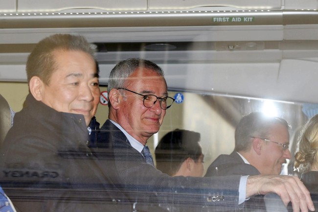 Tỷ ph&uacute; Vichai Srivaddhanaprabha thắng bạc 85 tỷ VNĐ sau ng&agrave;y Leicester City v&ocirc; địch giải NHA - Ảnh 3.