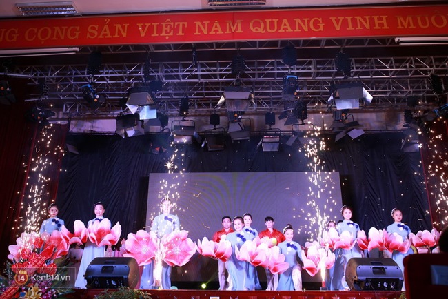 Đêm nhạc hội Welcome to AJC 2016: Năm nào trường Báo cũng đón tân sinh viên nhiệt vô cùng! - Ảnh 4.