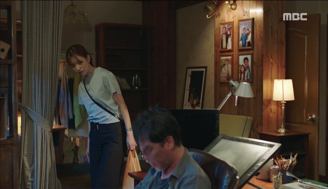 “W”: Han Hyo Joo sửng sốt khi Lee Jong Suk có trong tay quyển W số 34 - Ảnh 5.