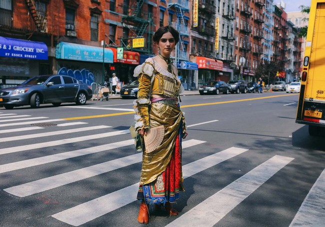 Phong c&aacute;ch ph&oacute;ng kho&aacute;ng, thực tế ăn s&acirc;u v&agrave;o m&aacute;u giới mộ điệu thời trang tại NYFW - Ảnh 27.