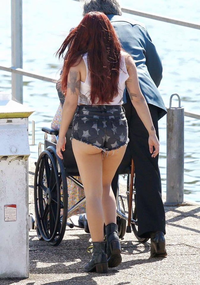 Đọc vị style sexy của Ariel Winter, cô nàng béo đẹp với gout ăn mặc hở cực tự tin - Ảnh 7.