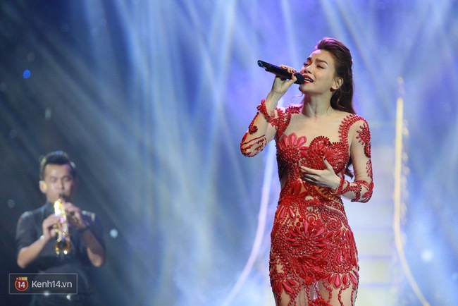 Hồ Ngọc Hà lúng túng không khác fan girl khi hát cùng danh ca Tuấn Ngọc - Ảnh 20.