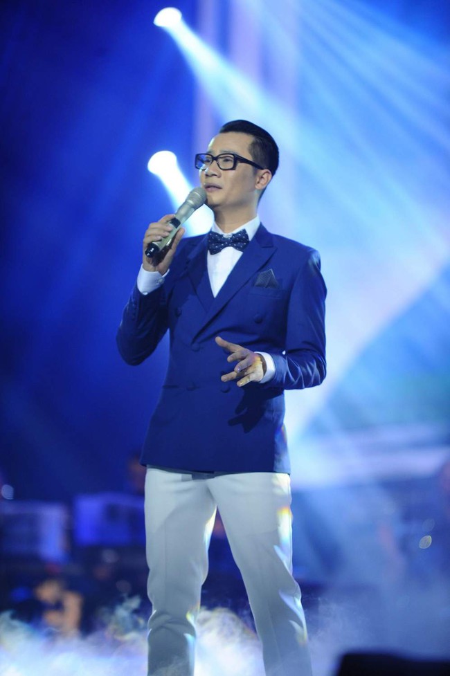 Khán giả xúc động khi trở lại thời Làn sóng xanh trong liveshow nhạc sĩ Việt Anh - Ảnh 12.