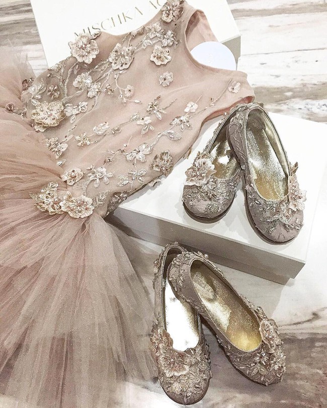 Kh&ocirc;ng phải ng&ocirc;i sao n&agrave;o m&agrave; c&ocirc; con g&aacute;i 4 tuổi của Beyonc&eacute; mới l&agrave; người diện bộ đồ đắt nhất đến VMAs - Ảnh 8.