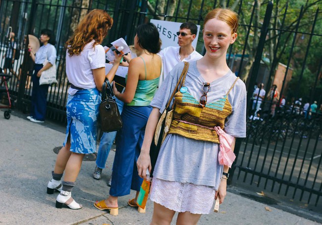 Phong c&aacute;ch ph&oacute;ng kho&aacute;ng, thực tế ăn s&acirc;u v&agrave;o m&aacute;u giới mộ điệu thời trang tại NYFW - Ảnh 15.