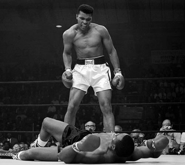 Con trai độc của Muhammad Ali: Tôi có nhiều thứ phải quan tâm hơn là bố tôi - Ảnh 1.