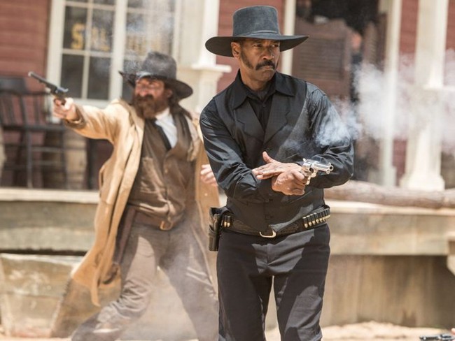 Chris Pratt ho&aacute; cao bồi viễn T&acirc;y trong trailer m&aacute;u lửa của The Magnificent Seven - Ảnh 2.