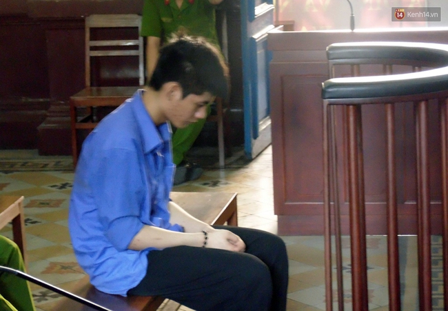 Kẻ đ&acirc;m chết 2 thanh ni&ecirc;n ở ng&atilde; tư H&agrave;ng Xanh nhận &aacute;n tử h&igrave;nh - Ảnh 1.