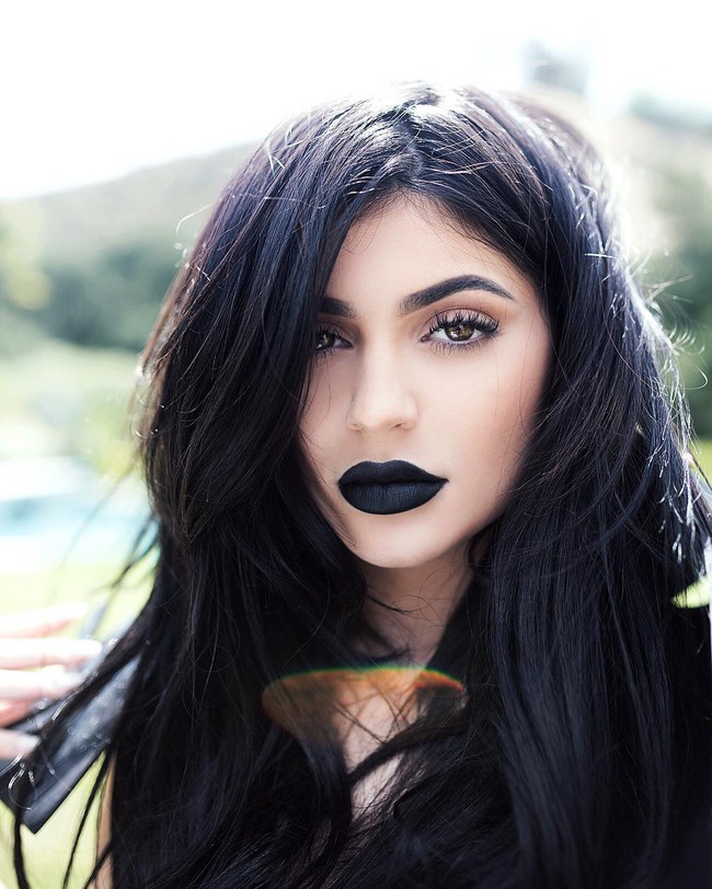 Liệu màu son đen sì của Kylie Jenner có được đón nhận? - Ảnh 1.