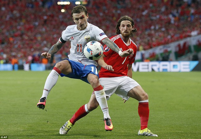 Gareth Bale rực sáng, xứ Wales qua mặt Anh giành ngôi nhất bảng B - Ảnh 3.