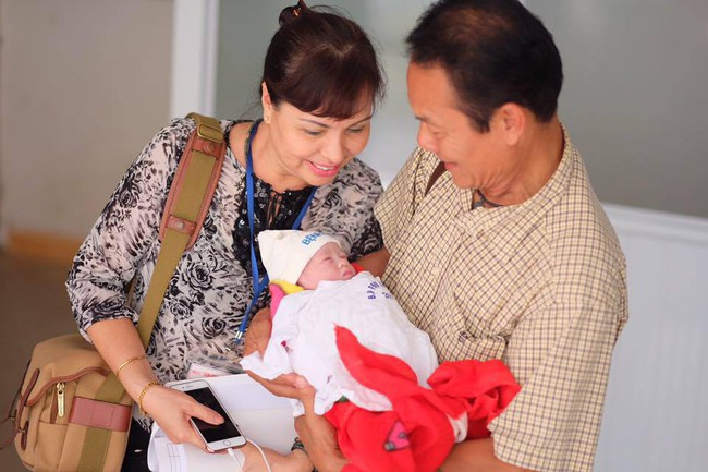 Hồng Quế h&agrave;o hứng khoe vẻ đ&aacute;ng y&ecirc;u của c&ocirc; c&ocirc;ng ch&uacute;a đầu l&ograve;ng - Ảnh 2.