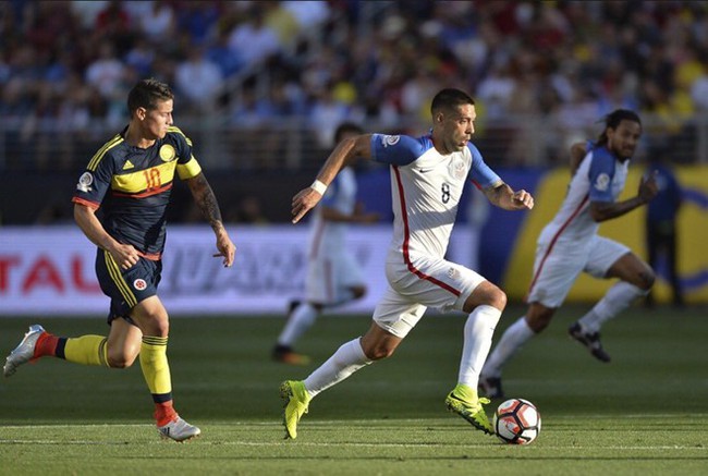 James Rodriguez ghi bàn và dính chấn thương vai ngày khai mạc Copa America 2016 - Ảnh 4.