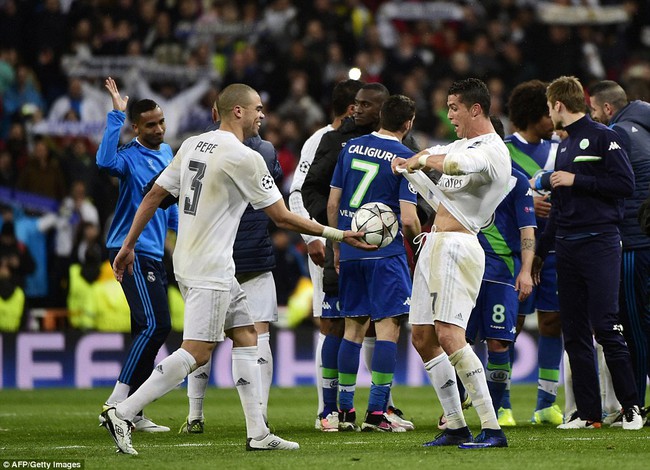 Ronaldo lập hat-trick, Real Madrid ngược d&ograve;ng kỳ diệu v&agrave;o b&aacute;n kết Champions League - Ảnh 10.