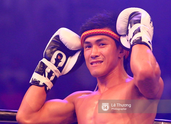 Knock-out đối thủ trong 1 phút, Nguyễn Trần Duy Nhất lần thứ 6 liên tiếp vô địch thế giới - Ảnh 2.