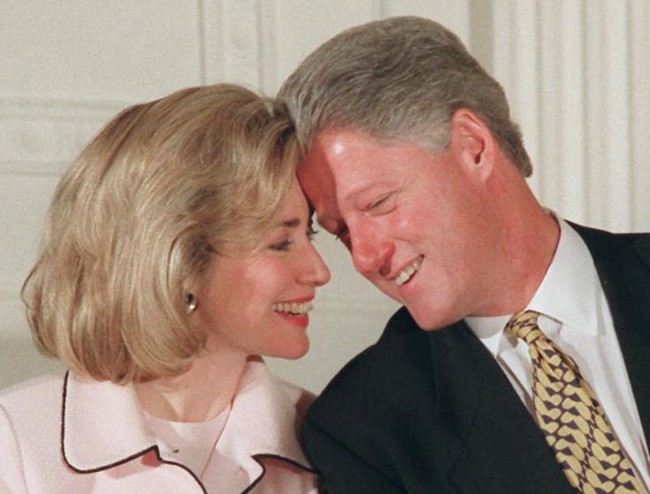 Đã gần nửa thế kỷ trôi qua, chuyện tình của vợ chồng Clinton vẫn khiến cho bao người phải ngưỡng mộ - Ảnh 4.