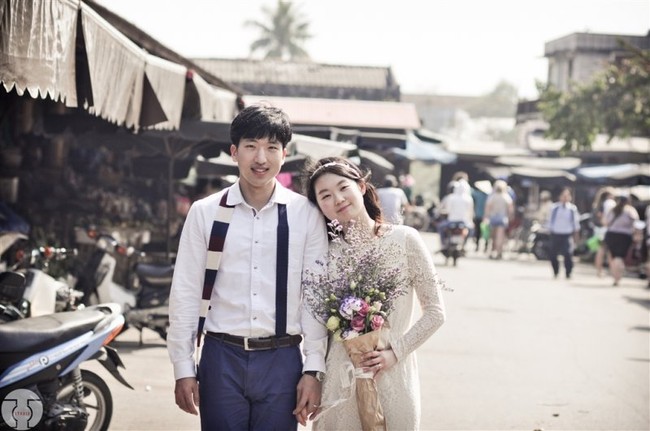 Những bộ ảnh cưới đẹp xuất sắc khi các cặp đôi nước ngoài sang Việt Nam chụp - Ảnh 15.