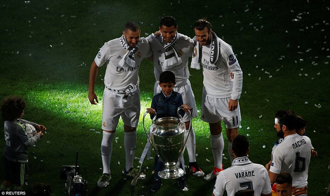 Ronaldo b&ugrave;ng nổ trước 80.000 CĐV Real Madrid tr&ecirc;n s&acirc;n Bernabeu - Ảnh 11.
