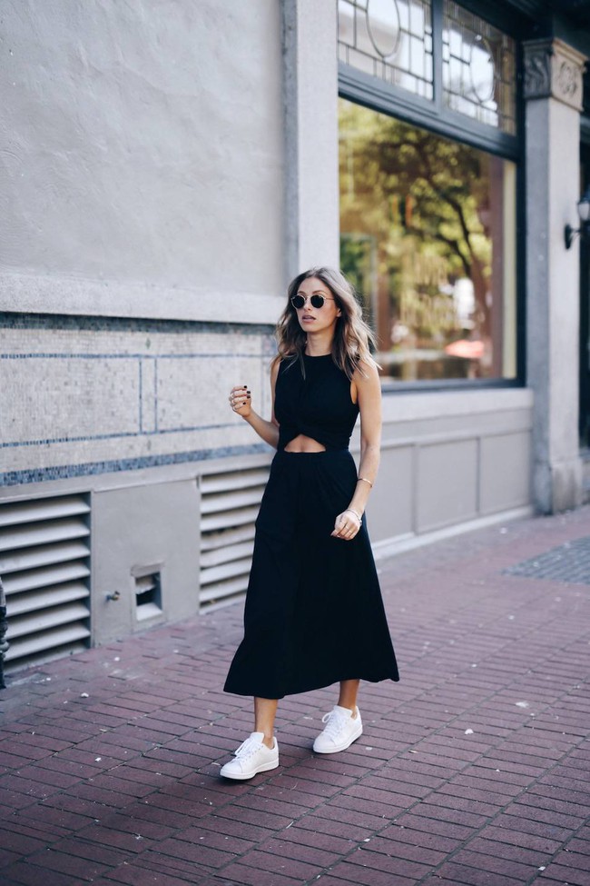 Street style thế giới: Cứ diện đồ đơn giản mà đẹp thế này thì ai mà không mê cho được - Ảnh 11.