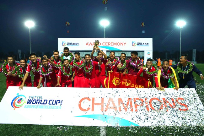 Đội b&oacute;ng tham dự bằng v&eacute; vớt v&ocirc; địch Viettel World Cup 2016 - Ảnh 3.