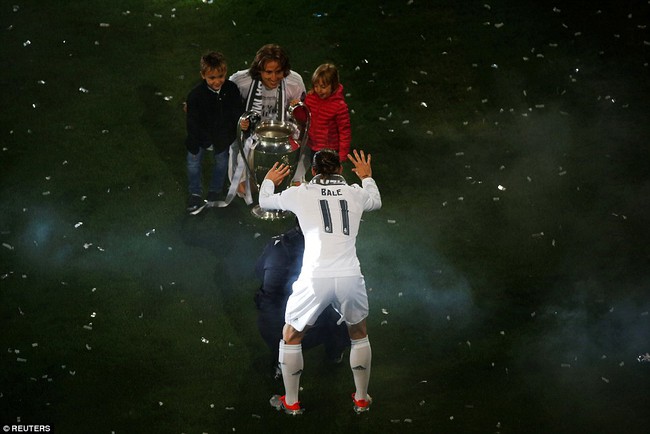 Ronaldo b&ugrave;ng nổ trước 80.000 CĐV Real Madrid tr&ecirc;n s&acirc;n Bernabeu - Ảnh 12.