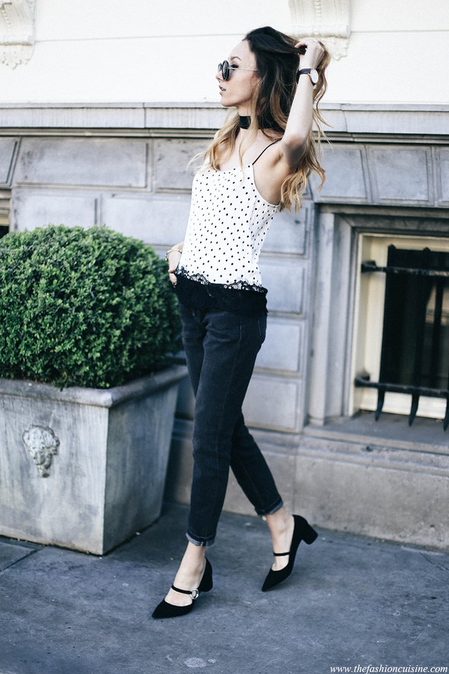 Street style thế giới tuần qua: ch&acirc;u &Aacute; đơn giản xinh xắn, &Acirc;u Mỹ sexy ph&aacute; c&aacute;ch - Ảnh 11.
