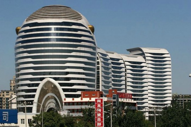 Những tòa nhà lập dị với lối kiến trúc chỉ có người Trung Quốc mới hiểu - Ảnh 8.