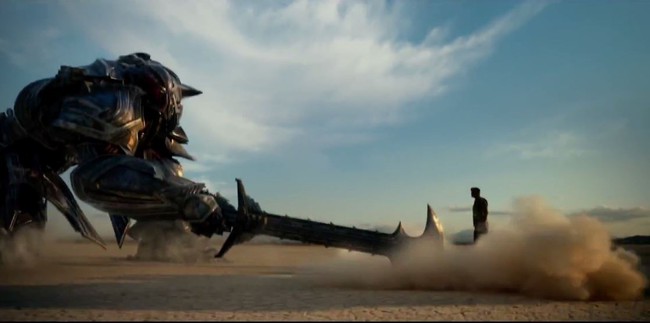 Optimus Prime chống lại loài người trong trailer mới của Transformers: The Last Knight - Ảnh 12.