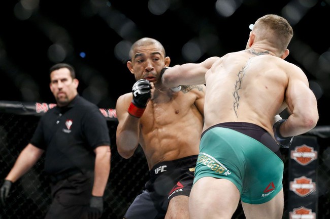 Gã điên Conor McGregor bất ngờ tuyên bố giải nghệ khi đang ở đỉnh cao sự nghiệp - Ảnh 2.