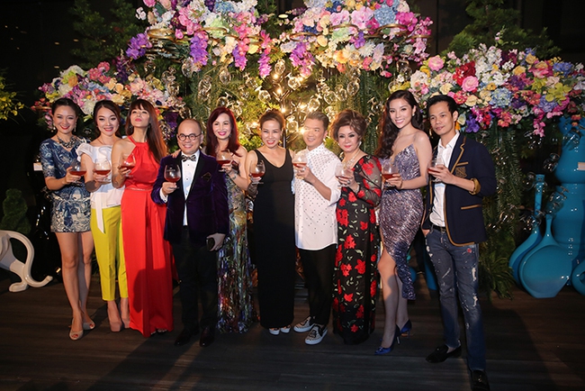 Sao Việt quây quần trong đêm tiệc ấm cúng, sang trọng sau bế mạc VIFW 2016 - Ảnh 4.