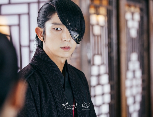 “Tứ hoàng tử” Lee Jun Ki và hành trình sưu tầm gia tài vai diễn ấn tượng - Ảnh 12.