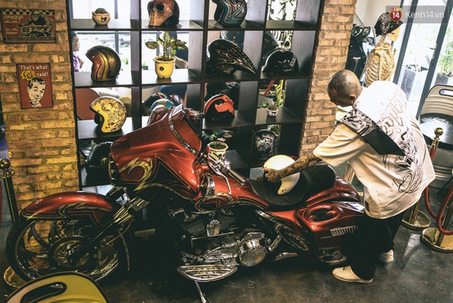 Bên trong khu phức hợp đậm phong cách Chicano của những chàng barber chất chơi ở Sài Gòn - Ảnh 12.
