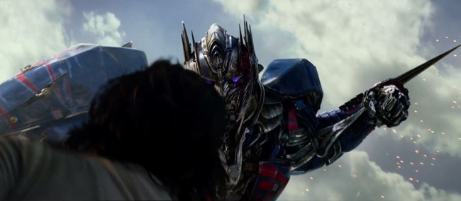 Optimus Prime chống lại loài người trong trailer mới của Transformers: The Last Knight - Ảnh 13.