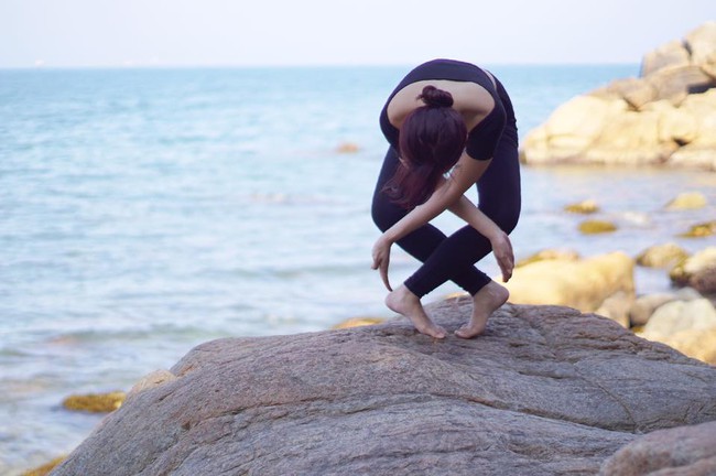 Tập Yoga tại tất cả mọi nơi m&igrave;nh đi qua - c&ocirc; g&aacute;i người Việt n&agrave;y đang truyền cảm hứng cho rất nhiều người! - Ảnh 21.
