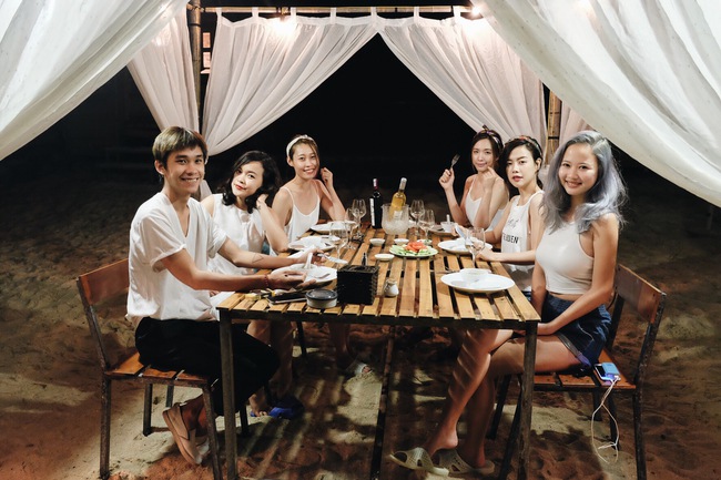 Xu hướng mới của bạn trẻ Việt Nam: Đi du lịch nhóm, mặc đồ cùng tông rồi diễn như tạp chí! - Ảnh 19.