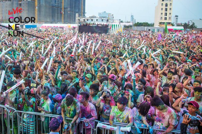 Chỉ Color Me Run mới khiến giới trẻ 3 miền có được những khoảnh khắc tuyệt vời như thế này! - Ảnh 1.