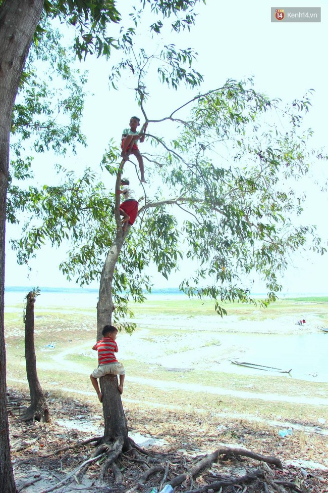 C&oacute; một ng&ocirc;i l&agrave;ng ở bi&ecirc;n giới T&acirc;y Ninh, nơi những đứa trẻ kh&ocirc;ng được thừa nhận - Ảnh 9.