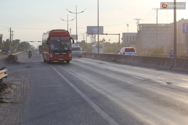 Người d&acirc;n 2 miền tấp nập trở lại th&agrave;nh phố sau kỳ nghỉ lễ - Ảnh 19.