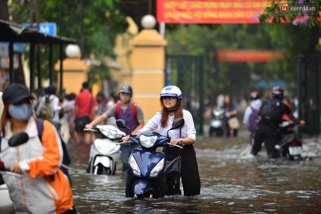 Cảnh báo ngập lụt khu vực nội thành Hà Nội - Ảnh 1.