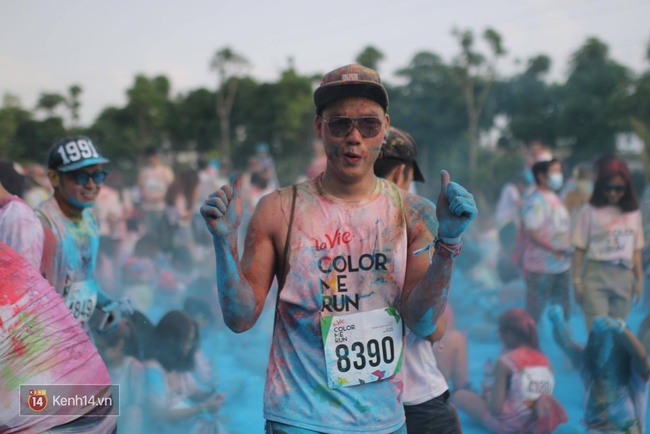 Giới trẻ Hà Nội đã có một buổi chiều quẩy rất nhiệt tại Color me run! - Ảnh 19.