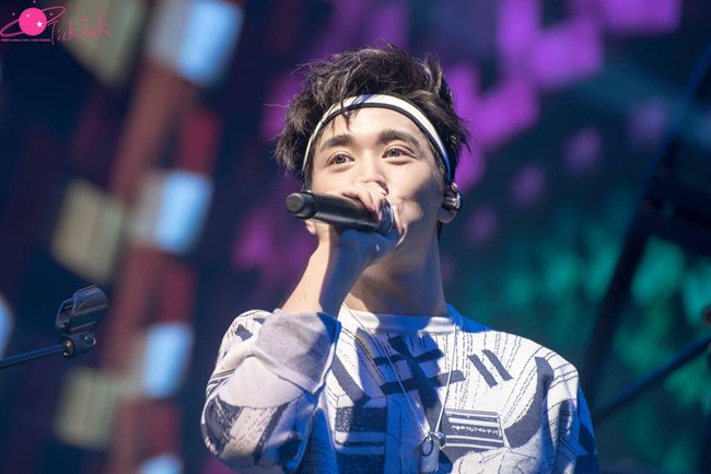 Hứa Ngụy Châu đẹp trai ngời ngợi, khiến fan mãn nhãn trong concert đầu tiên - Ảnh 13.