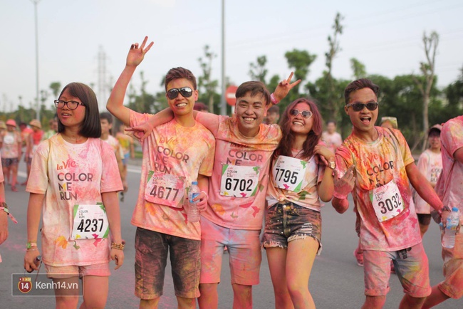 Giới trẻ Hà Nội đã có một buổi chiều quẩy rất nhiệt tại Color me run! - Ảnh 8.