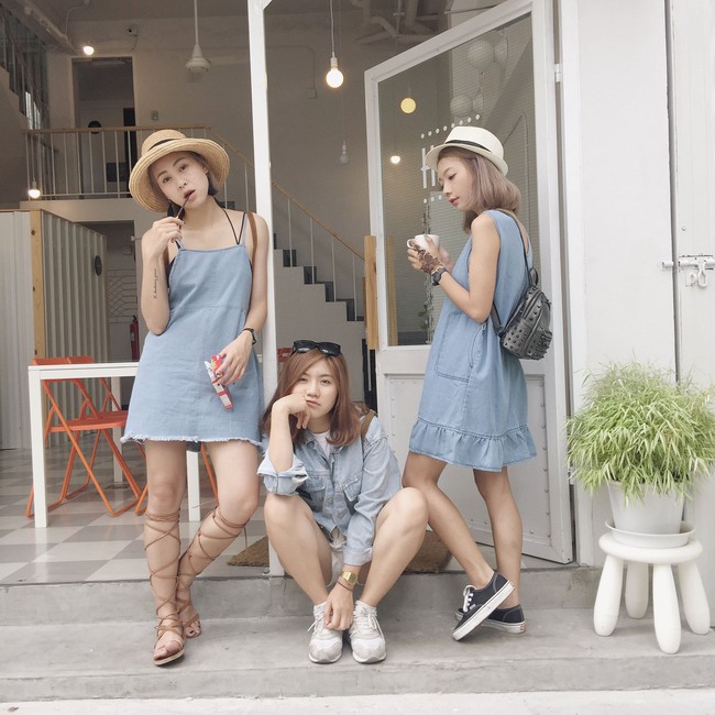 Xu hướng mới của bạn trẻ Việt Nam: Đi du lịch nhóm, mặc đồ cùng tông rồi diễn như tạp chí! - Ảnh 11.