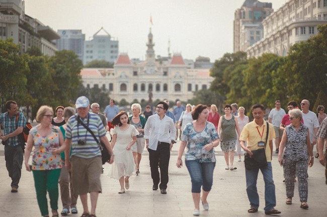 Chọn Việt Nam l&agrave; nơi chụp ảnh cưới, cặp đ&ocirc;i Th&aacute;i Lan khiến d&acirc;n mạng dậy s&oacute;ng - Ảnh 2.