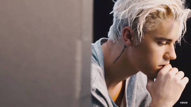 Justin Bieber: Tấm &aacute;o cho&agrave;ng danh tiếng trở n&ecirc;n qu&aacute; khổ với tr&aacute;i tim kh&ocirc;ng điểm tựa - Ảnh 1.