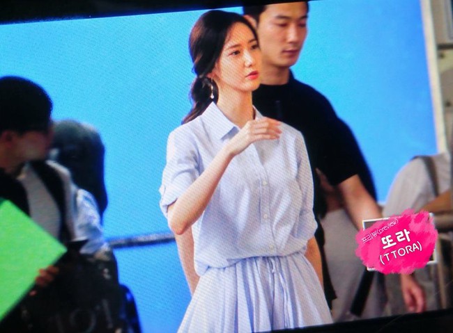 G&aacute;c lại l&ugrave;m x&ugrave;m, Taeyeon - Yoona (SNSD) vui vẻ tới ủng hộ Tiffany - Ảnh 13.